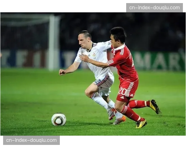 官方：前法国国脚里贝里之子加入梅斯U19梯队